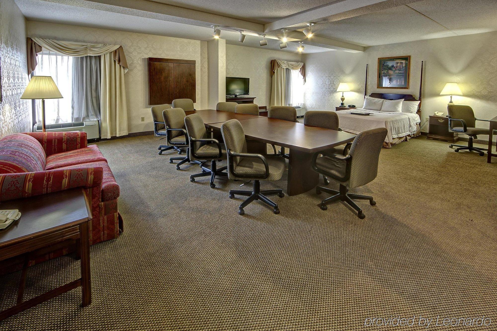 Hampton Inn Morristown Bagian luar foto